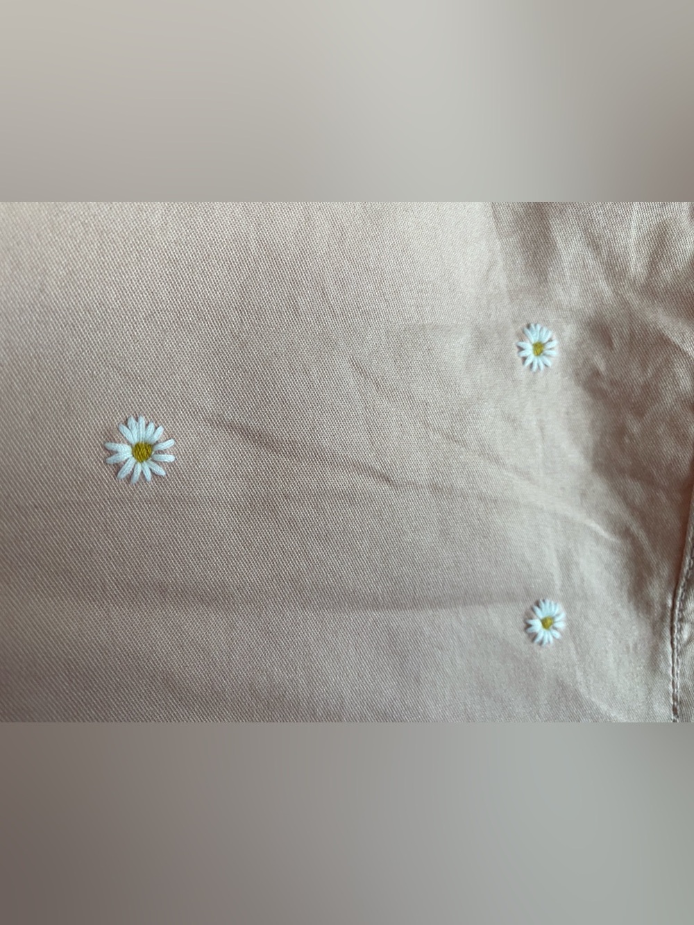 NWT Old Navy Everyday Shorts Light Pink with White Embroidered Flowers 5 Inch 16 - Picture 4 of 7